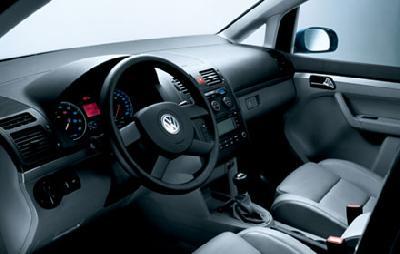 Fotky: Volkswagen Touran 2.0 FSI Highline (foto, obrazky)