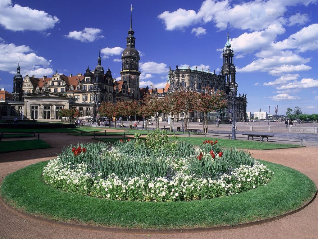 Foto: Theaterplatz, Dresden, Germany