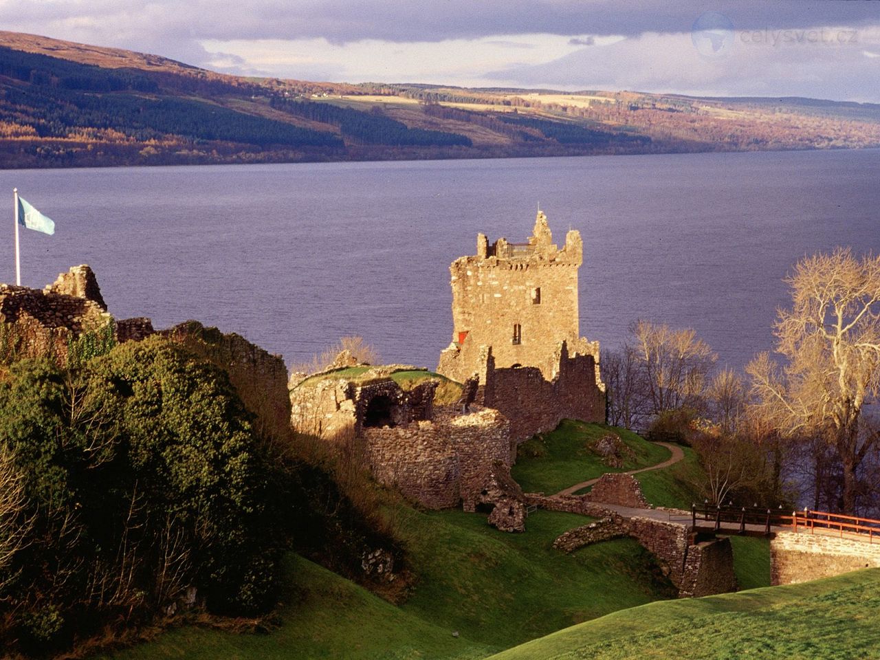 Foto: Urquhart Castle, Loch Ness, Scotland